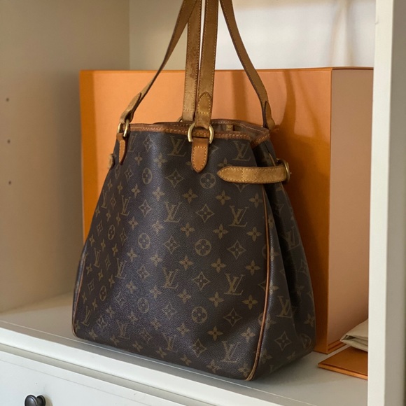 Louis Vuitton Batignolles Vertical Large Tote Bag - Picture 8 of 16
